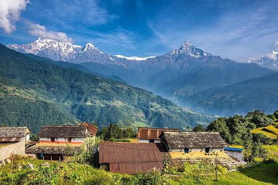 Himalayan mountain range in Nepal during clear autumn weather