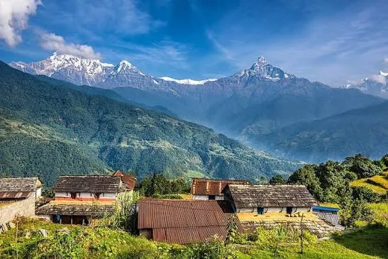 Himalayan mountain range in Nepal during clear autumn weather